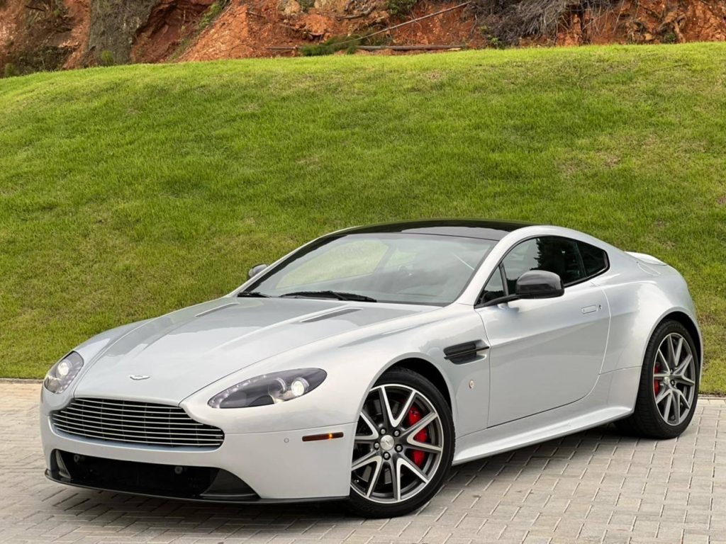 Aston Martin Vantage S V8 2011