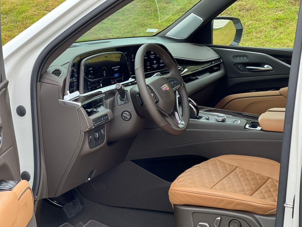 Cadillac Escalade  600 ESV 4X4 Premium Luxo  2022