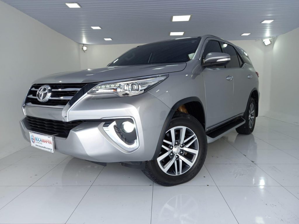 Toyota Hilux SW4 SRX 5L 2017