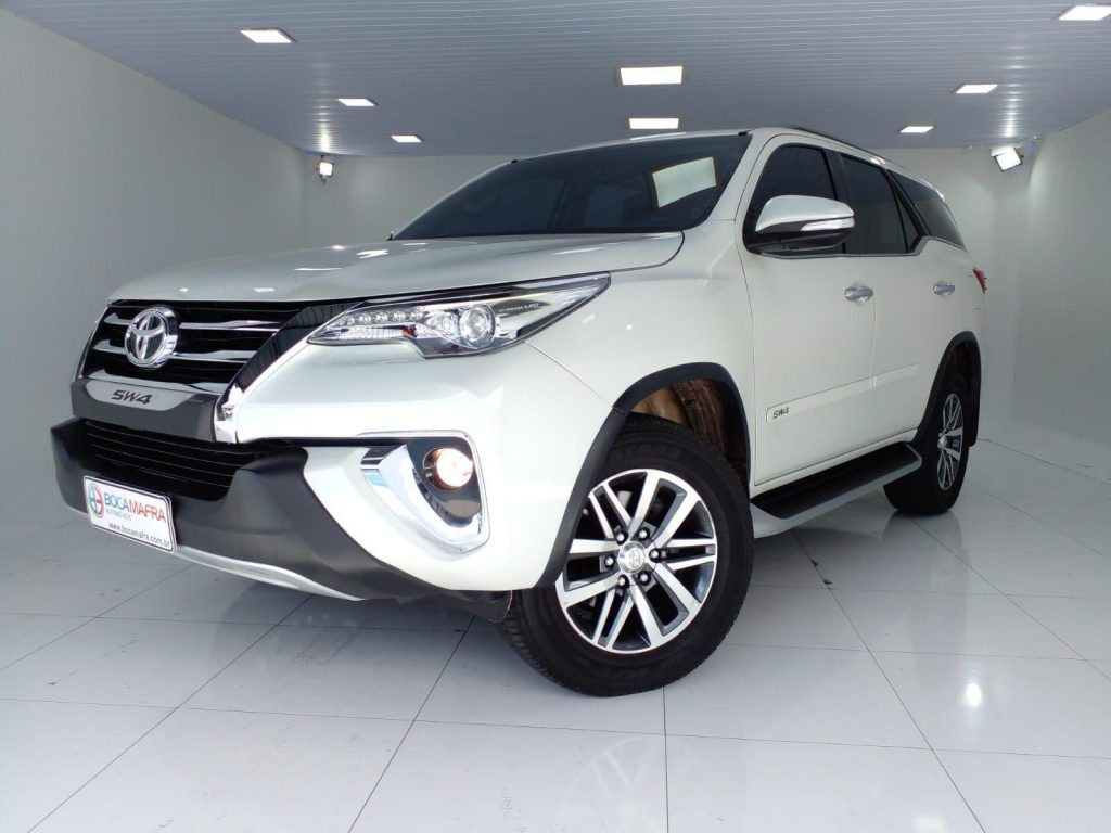 Toyota Hilux SW4 SRX 2.8 4x4 5L 2016