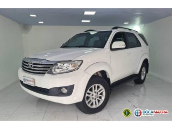 Foto numero 0 do veiculo Toyota Hilux SW4 SR 2.7 4X2 COMP MEC 4P FLEX - Branca - 2015/2015