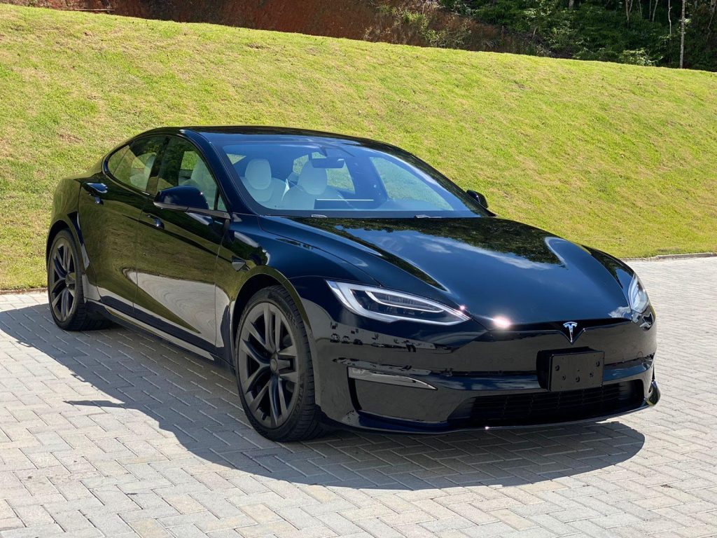 Tesla Model S Plaid  2021