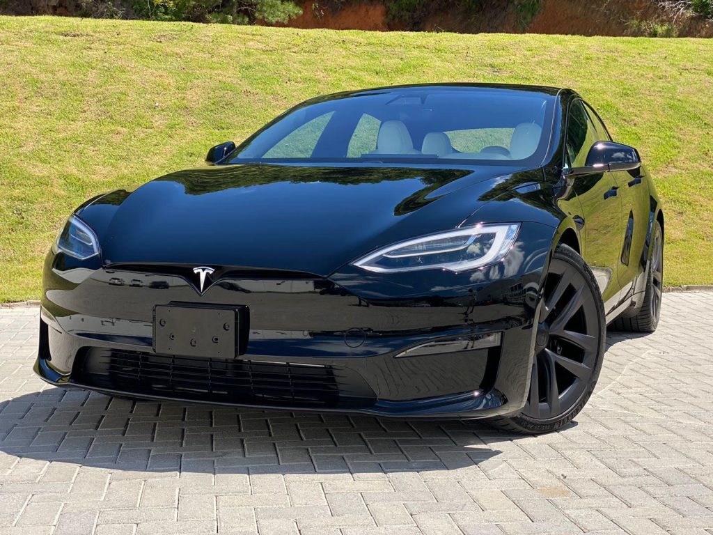 Tesla Model S Plaid  2021