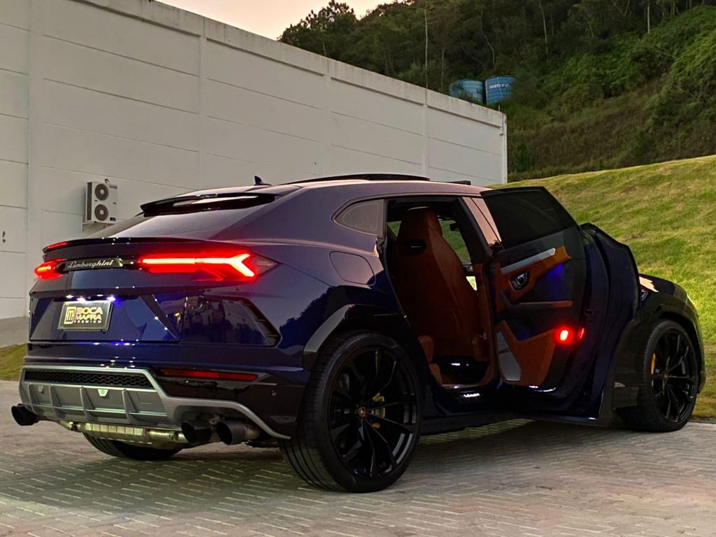 Lamborghini Urus 4.0  2021