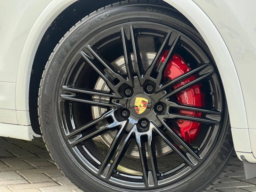 Porsche Cayenne GTS 3.6 Bi-Turbo 440cv 2017