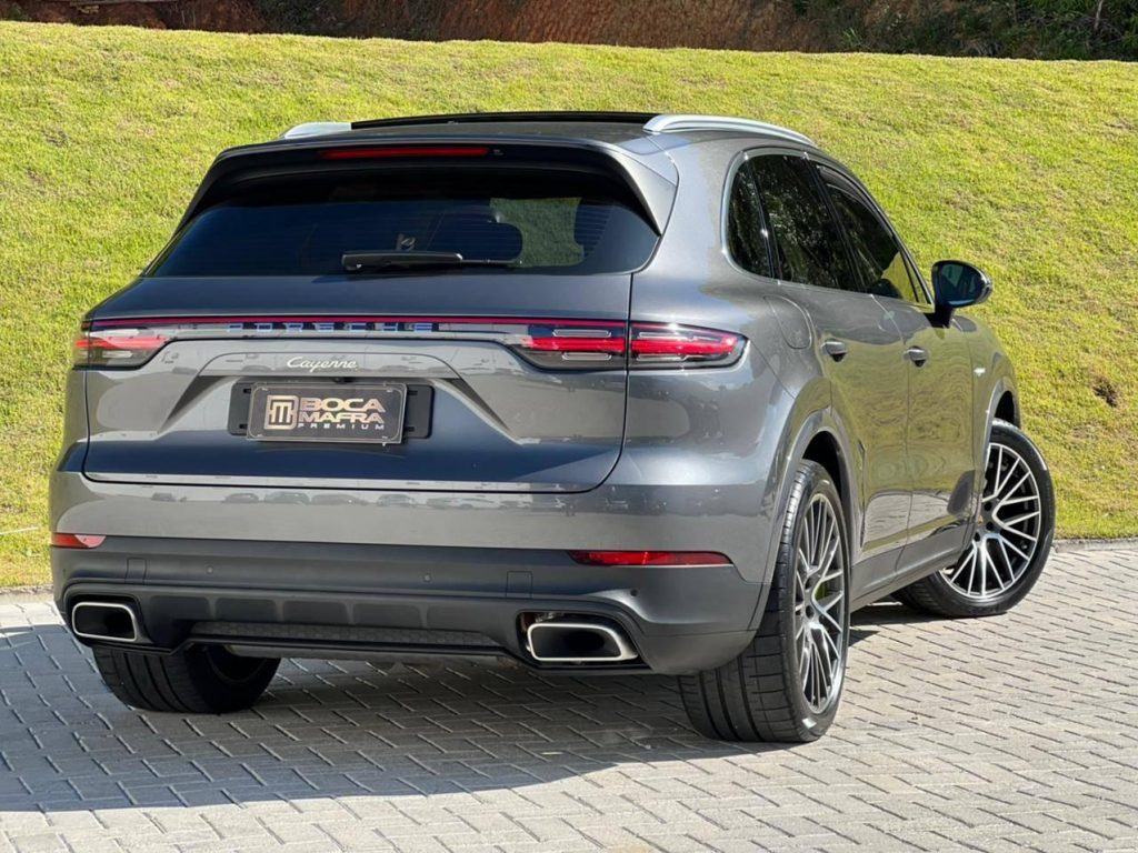 Porsche Cayenne E-Hybrid  2020