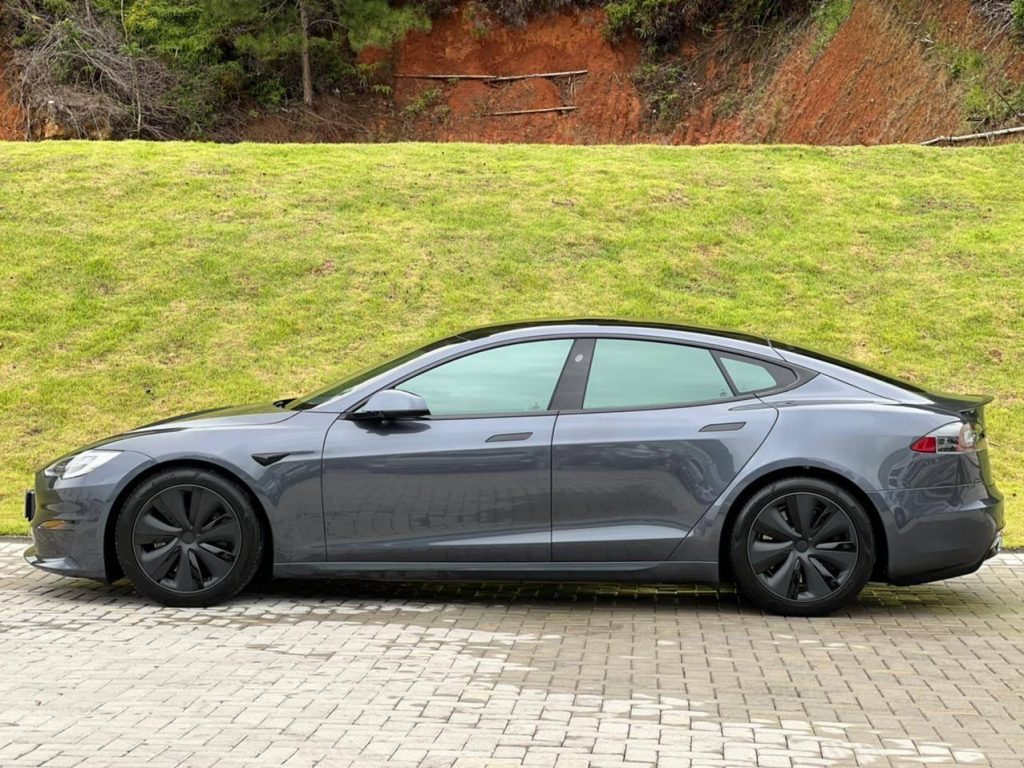 Tesla Model S Plaid 2021