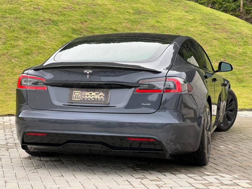 Tesla Model S Plaid 2021