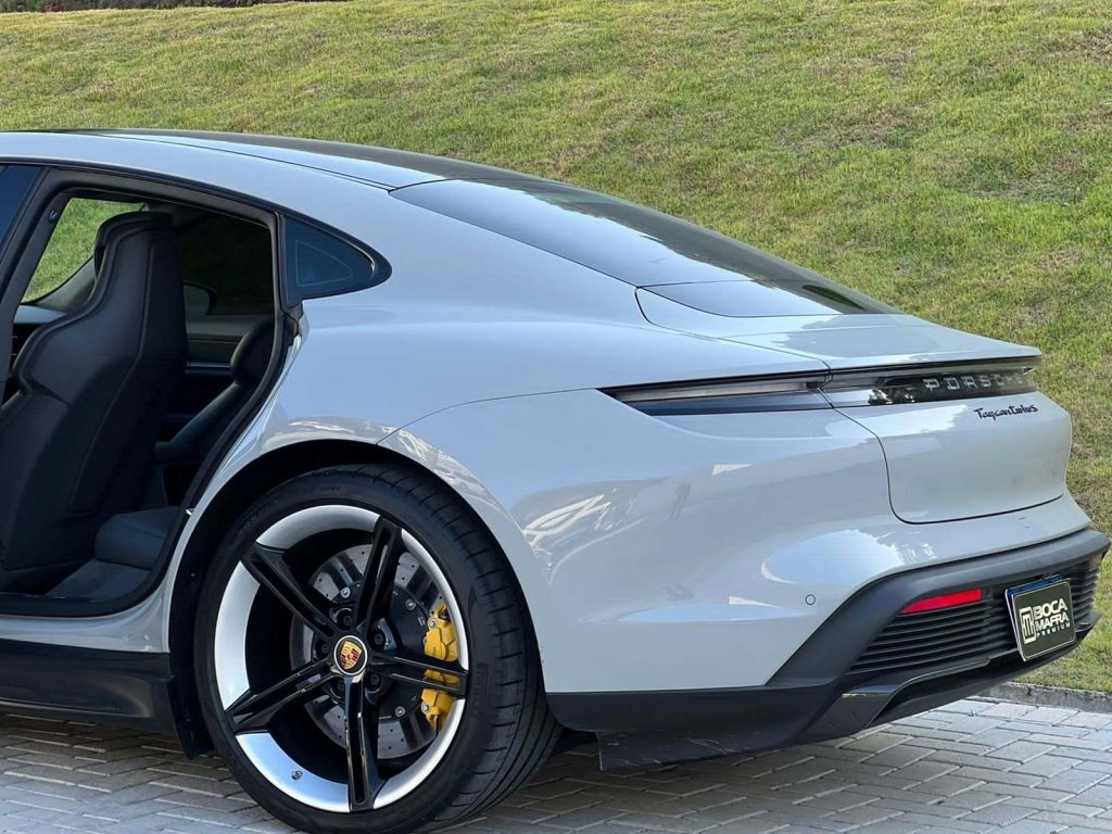 Porsche Taycan Turbo S 2021