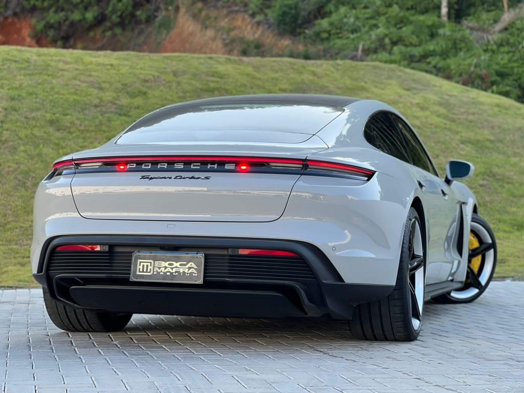 Porsche Taycan Turbo S 2021