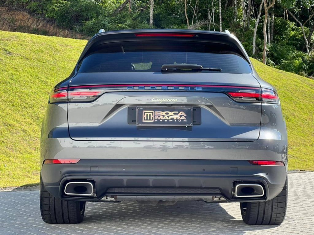 Porsche Cayenne E-Hybrid  2020