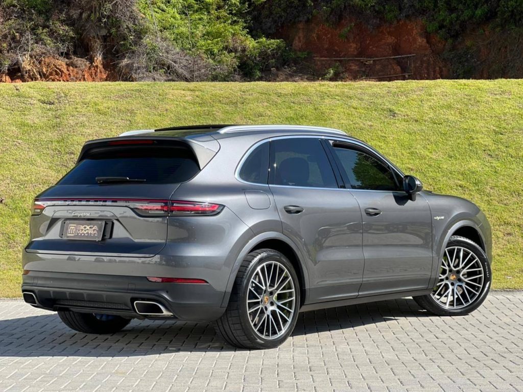 Porsche Cayenne E-Hybrid  2020