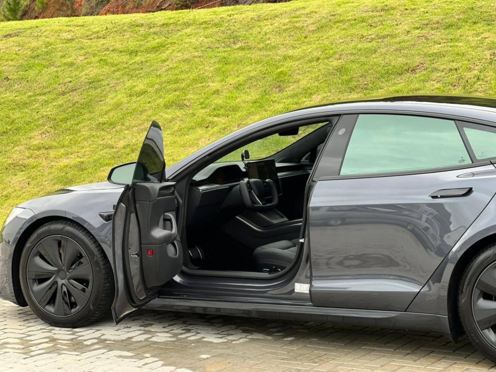 Tesla Model S Plaid 2021