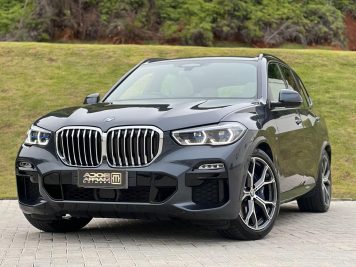 Foto numero 0 do veiculo BMW X5 Xdrive 45E 3.0 Hibrido - Cinza - 2021/2022