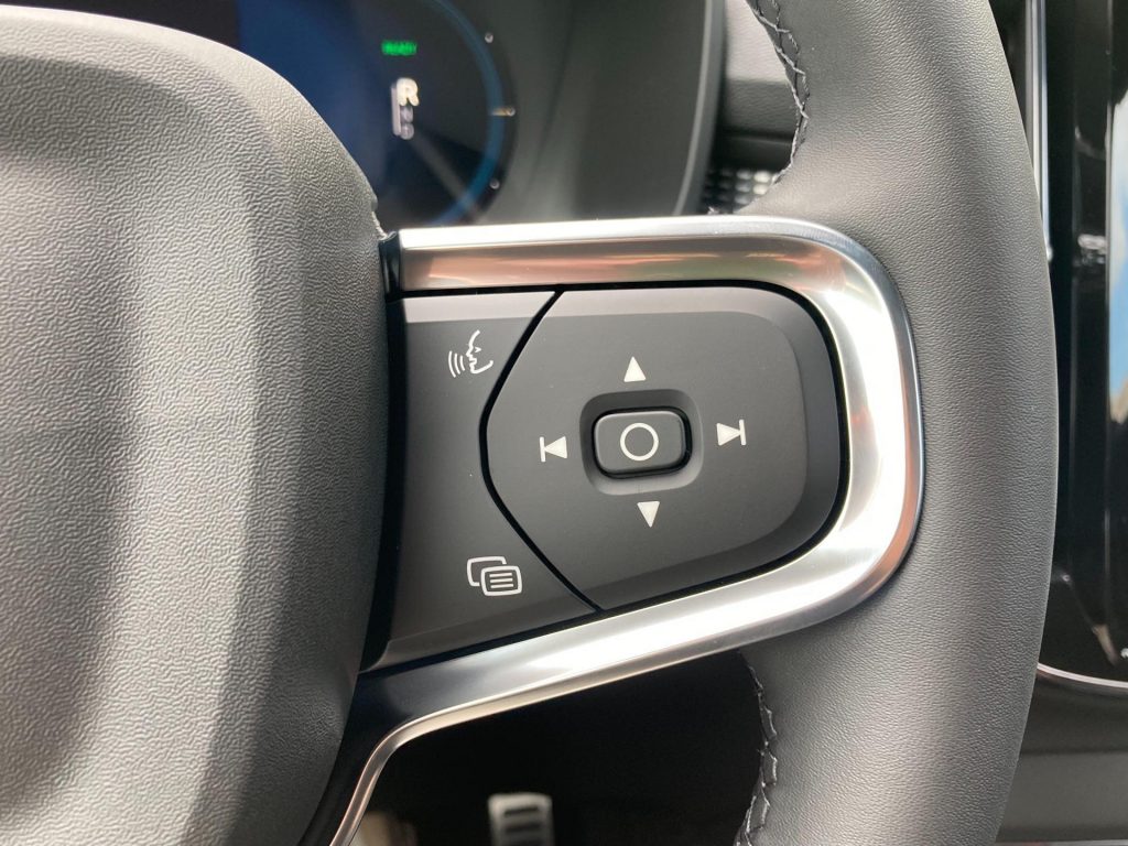 Volvo XC40 Recharge PE Elétrico  2022