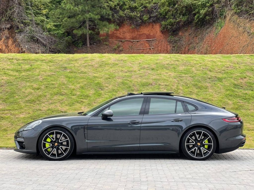 Porsche Panamera Turbo V8 2018