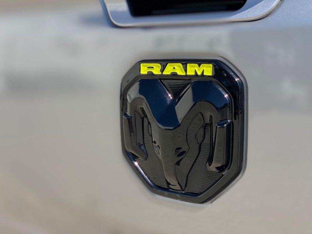 Ram 1500 Rebel 2   V8 2021