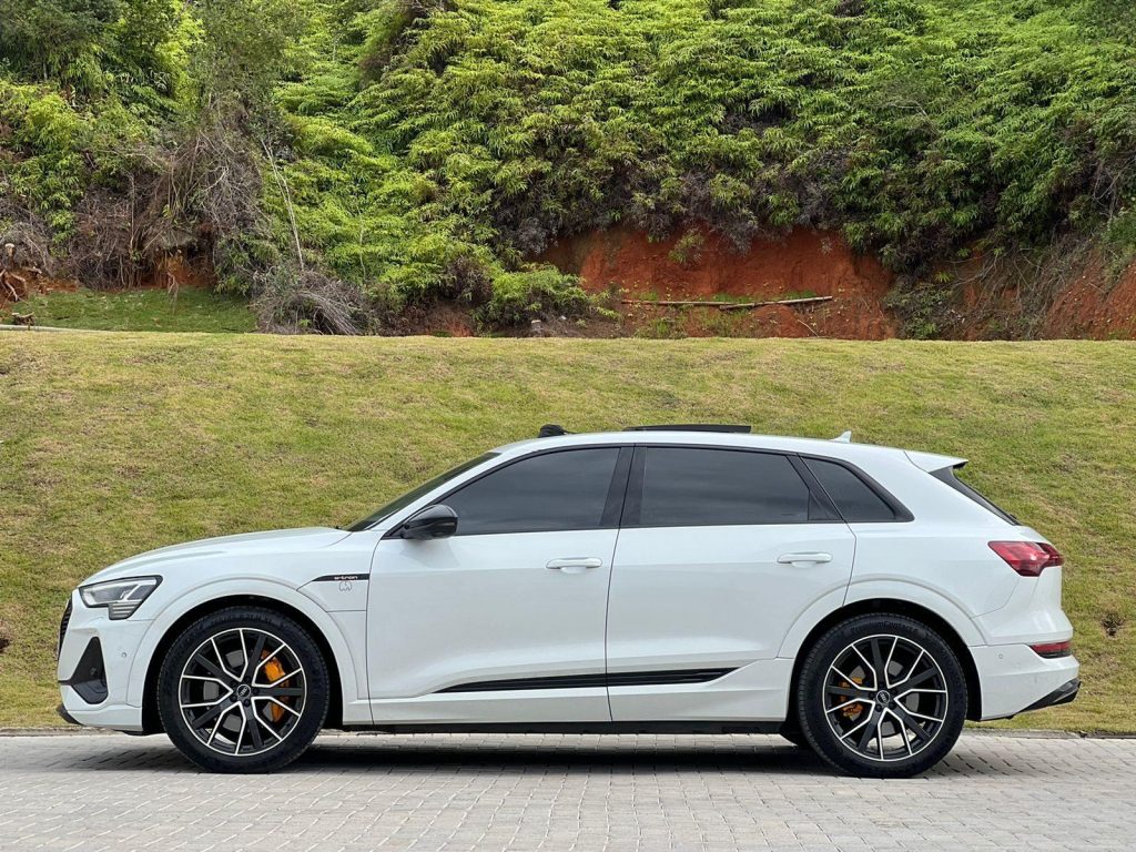 Audi E-Tron Performance Black Elétrico 2020