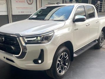 Foto numero 0 do veiculo Toyota Hilux SRX CD 4x4 2.8 - Branca - 2021/2022