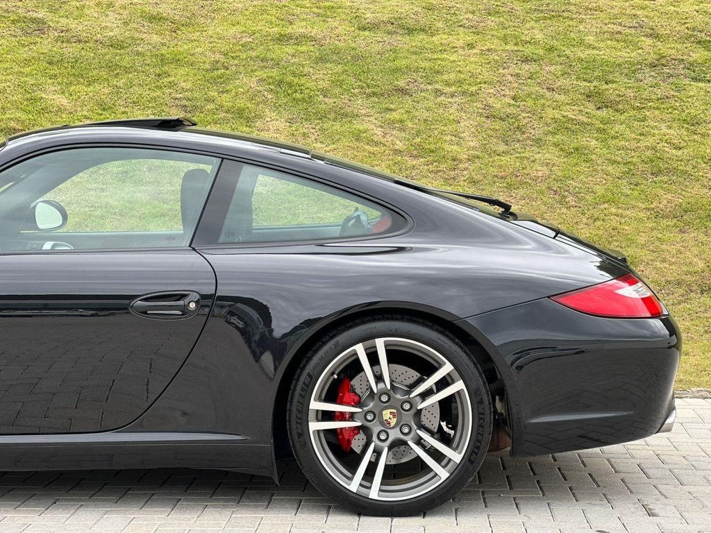 Porsche 911 Coupé 3.6  Black Series  2012