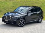 Foto numero 3 do veiculo BMW X5 xDrive 45e Performance - Preta - 2021/2022