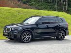 Foto numero 4 do veiculo BMW X5 xDrive 45e Performance - Preta - 2021/2022